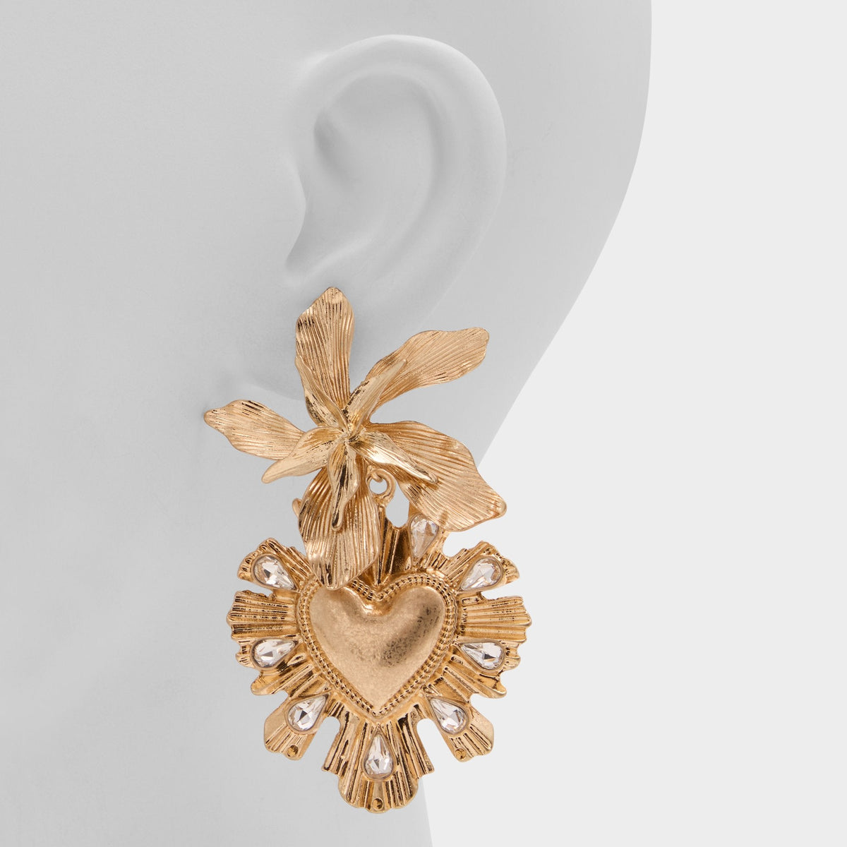 Scarllett in Gold Clear Multi - Chandelier earrings | Aldo
