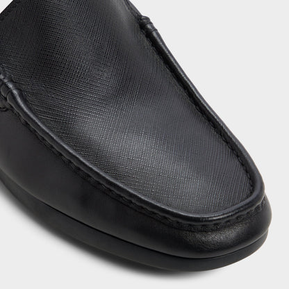 Zigosh in Black - Driving shoe | Aldo