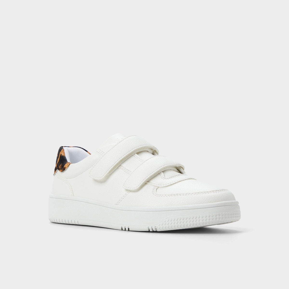 24-7kicks White Combo Women's Low top sneakers - Jogger sneaker, Platform | Aldo