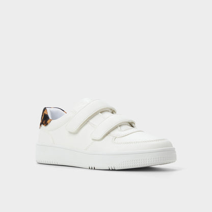 24-7kicks White Combo Women's Low top sneakers - Jogger sneaker, Platform | Aldo