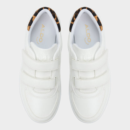 24-7kicks White Combo Women's Low top sneakers - Jogger sneaker, Platform | Aldo