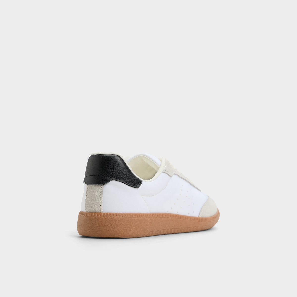 Clubstyle White/Black Women's Low top sneakers - Jogger sneaker, Jogger sole | Aldo