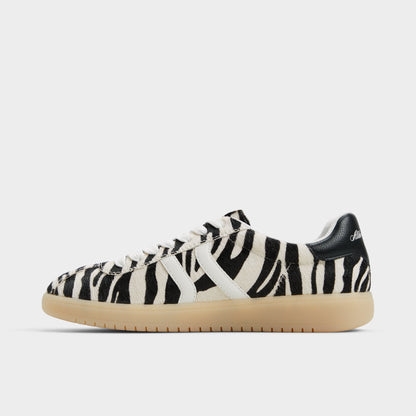 Chicsneaker White/Black Women's Aldo Sport Club - Low top sneaker, Cup sole | Aldo