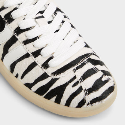 Chicsneaker White/Black Women's Aldo Sport Club - Low top sneaker, Cup sole | Aldo