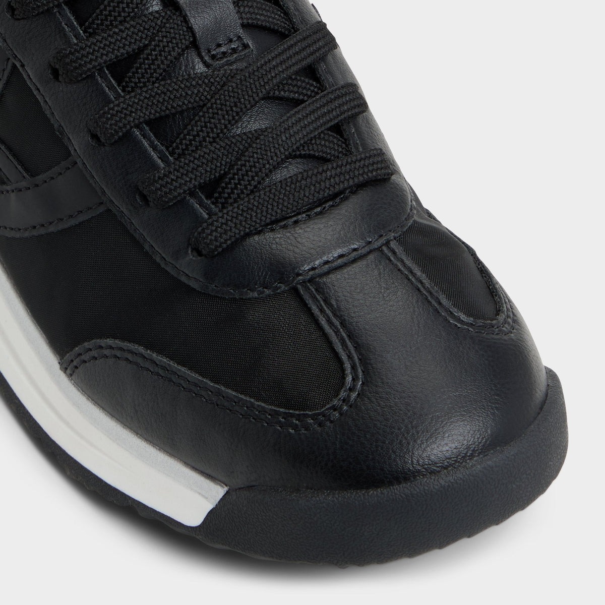 Stepcount Black Women's Low top sneakers - Jogger sneaker, Jogger sole | Aldo