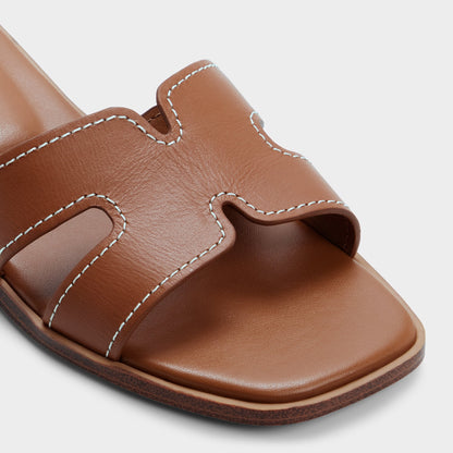Itsandalb in Medium Brown - Slide sandal | Aldo