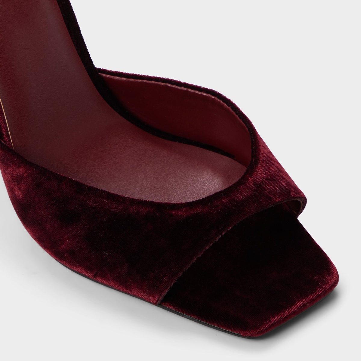 Alisonn in Bordo -  | Aldo