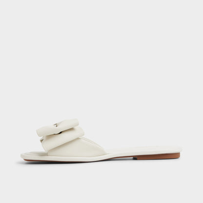 Bowetta in Other White - Slide sandal | Aldo