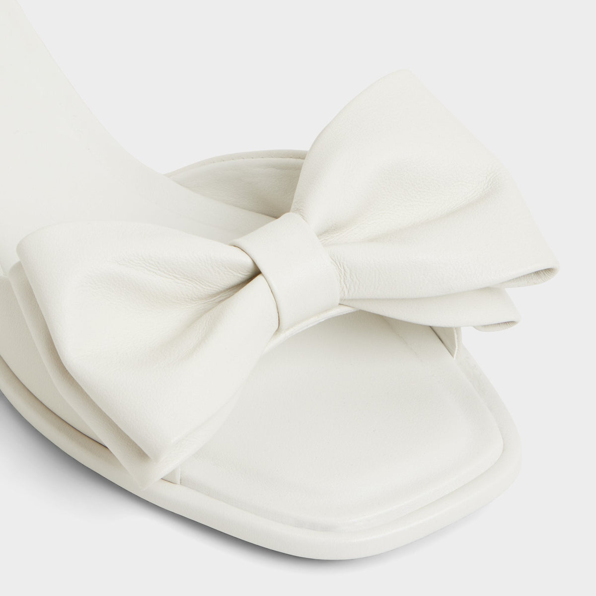 Bowetta in Other White - Slide sandal | Aldo