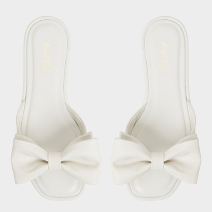Bowetta in Other White - Slide sandal | Aldo