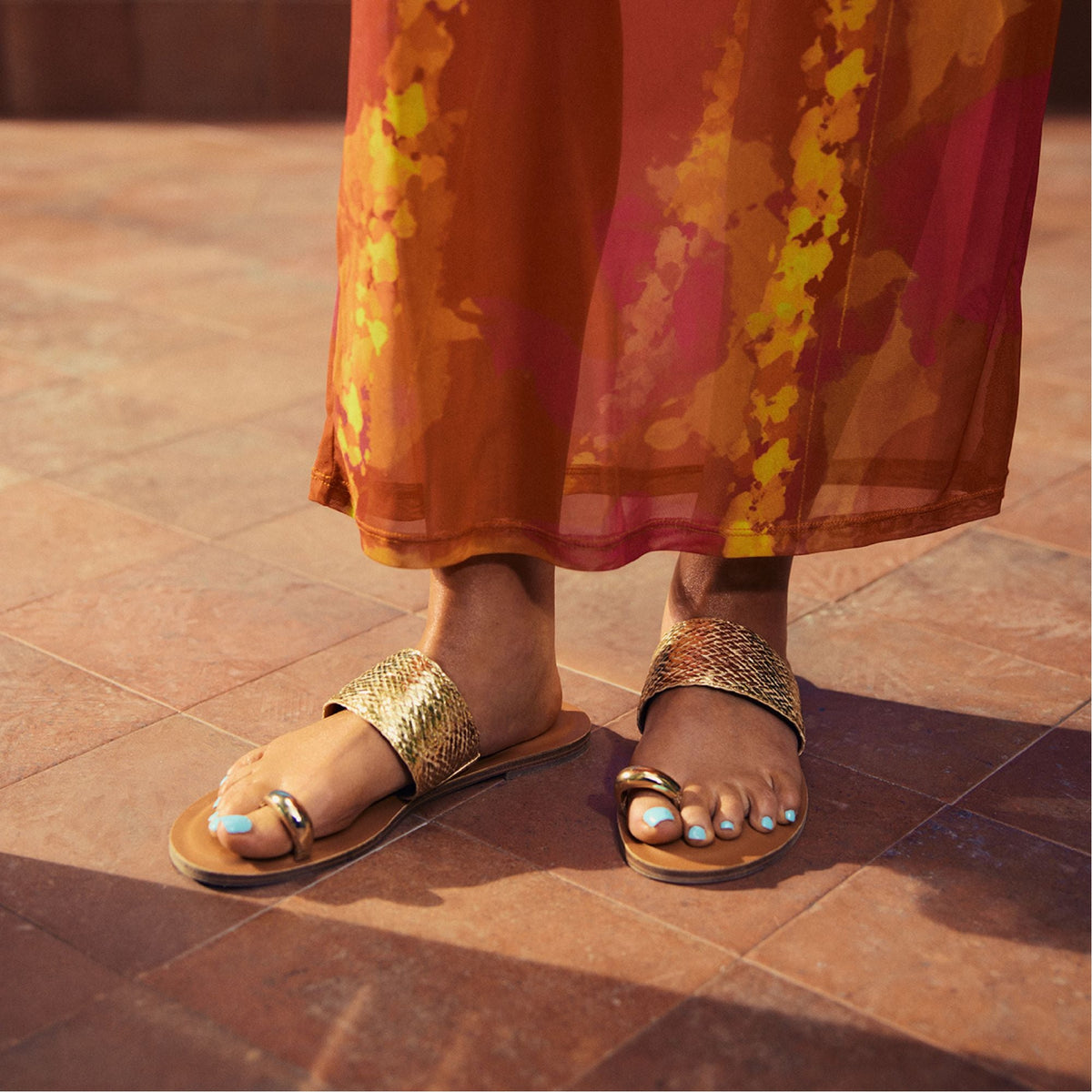 Beachwalk Gold Women's Iridescent metallics - Slide sandal | Aldo