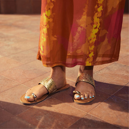 Beachwalk Gold Women's Iridescent metallics - Slide sandal | Aldo