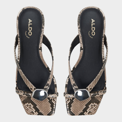 Iliria White/Black Women's Flats - Slide sandal | Aldo