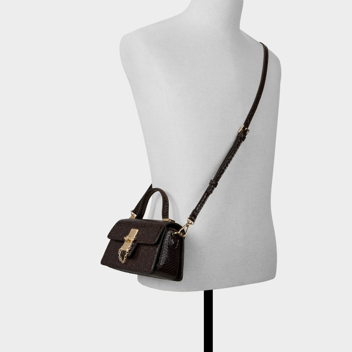 Callunaax in Brown - Top handle bag | Aldo