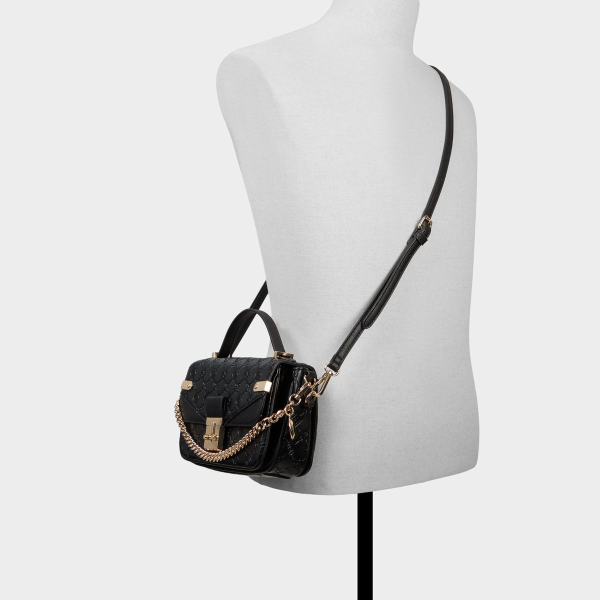 Dallannaax in Black - Crossbody bag | Aldo