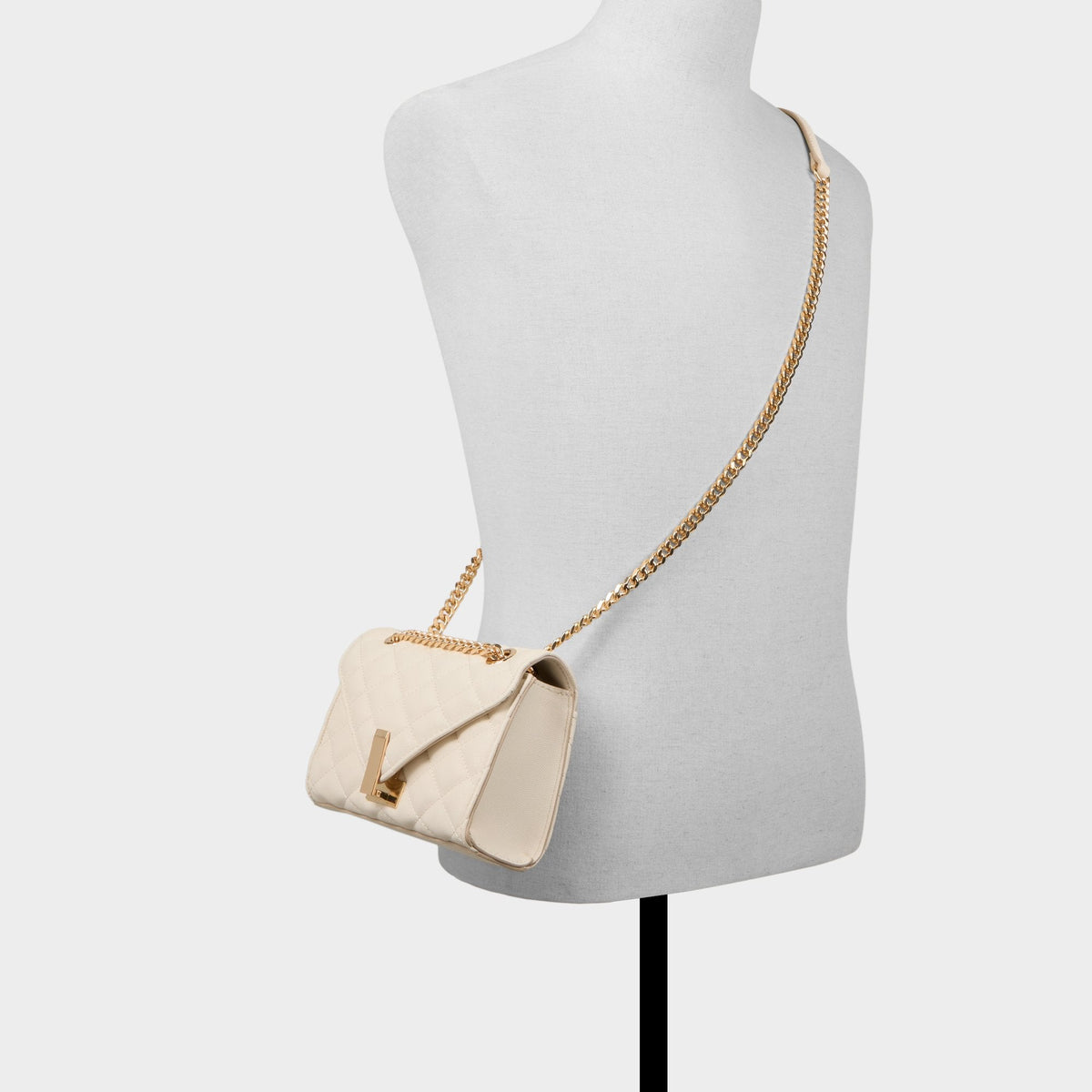 Chelsyyx in Bone - Crossbody bag | Aldo