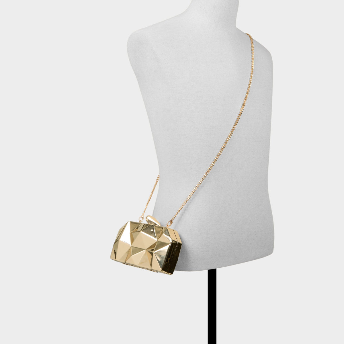 Azuraax in Gold - Clutch | Aldo
