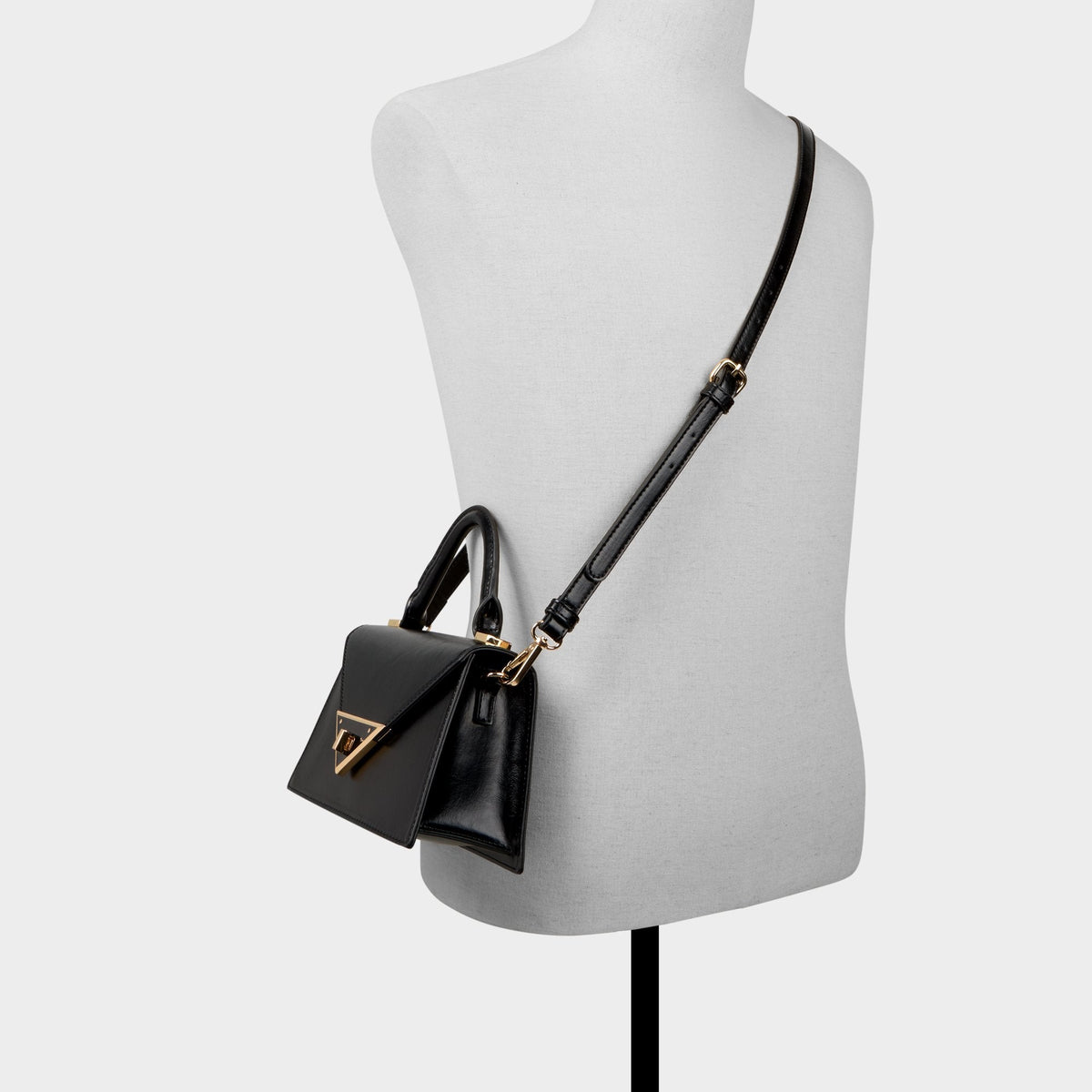 Amileaax in Black - Top handle bag | Aldo