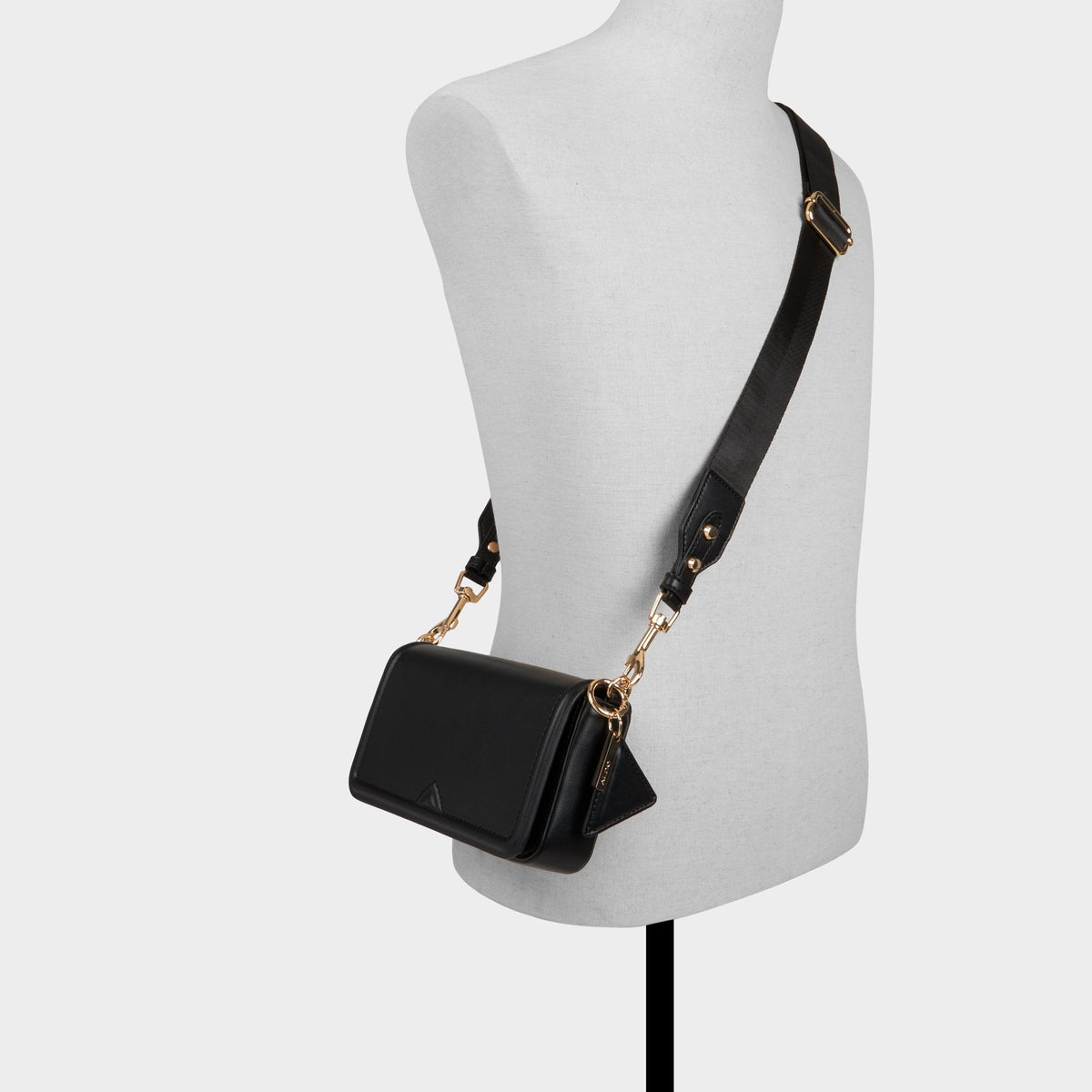 Gwendyy in Black - Crossbody bag | Aldo