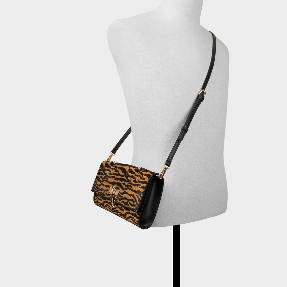 Rouxx in Open Brown - Clutch | Aldo