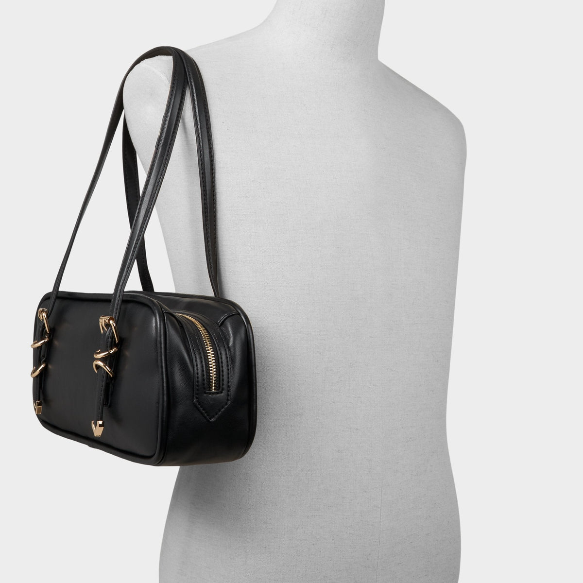 Casandraa in Black - Shoulder bag | Aldo