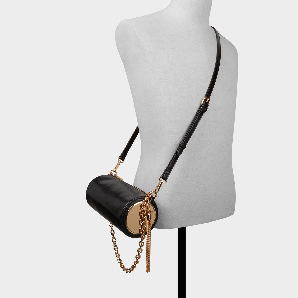 Iness in Black - Shoulder bag | Aldo