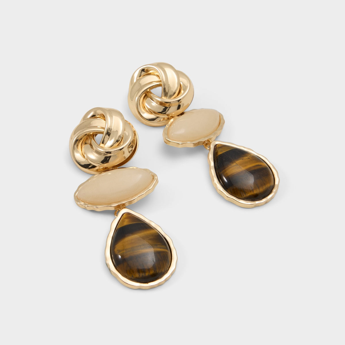 Sunara in Gold - Chandelier earrings | Aldo
