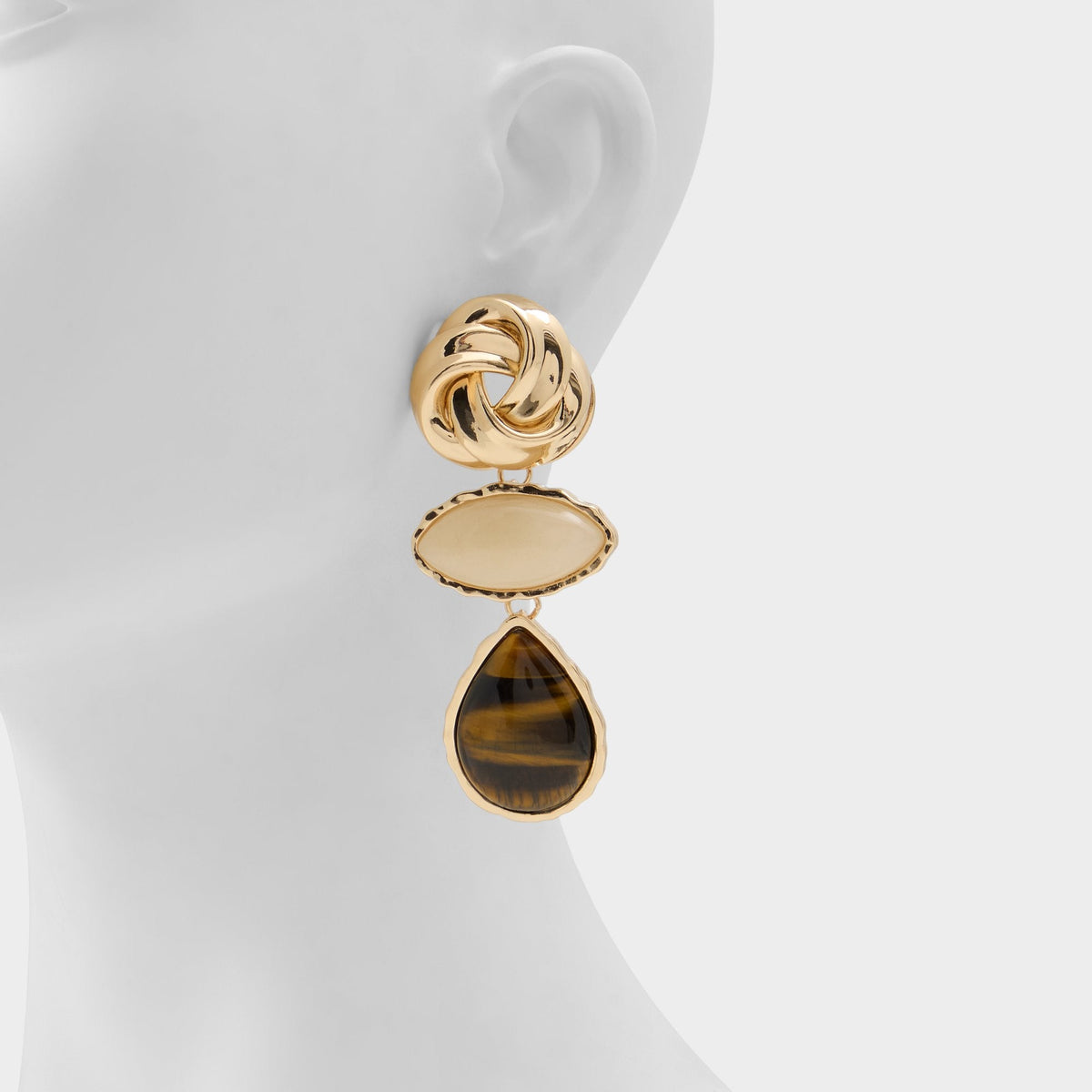Sunara in Gold - Chandelier earrings | Aldo