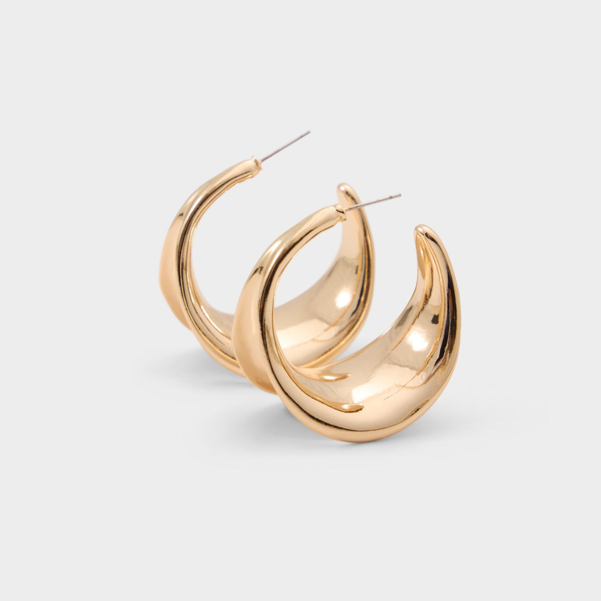 Viita in Gold - Statement earrings | Aldo
