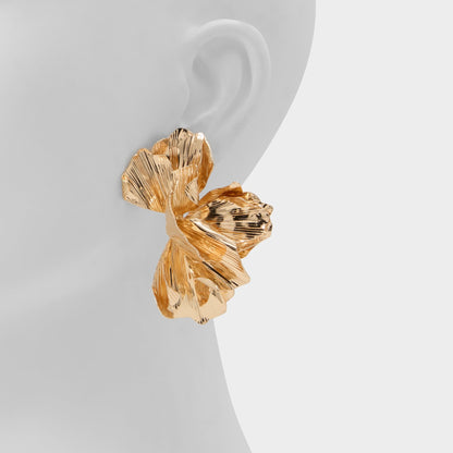 Glowe in Gold - Statement earrings | Aldo