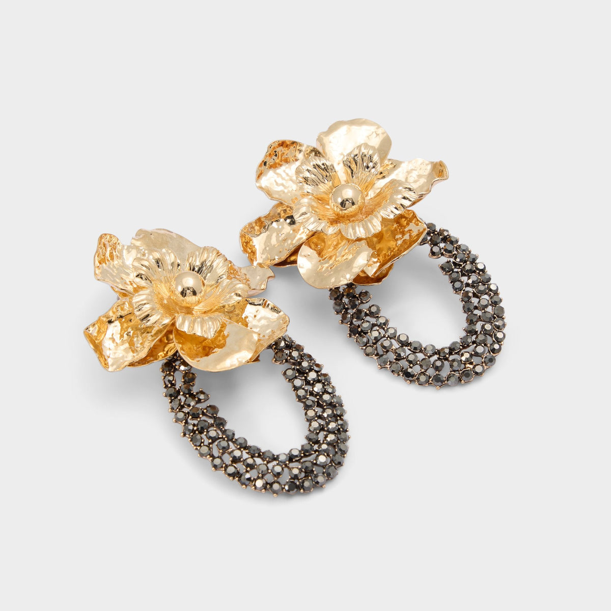 Florabella in Grey - Chandelier earrings | Aldo