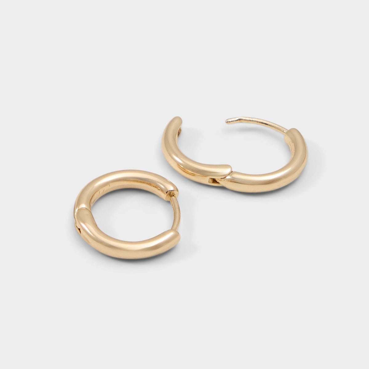 Skirilla in Black - Bag charm | Aldo