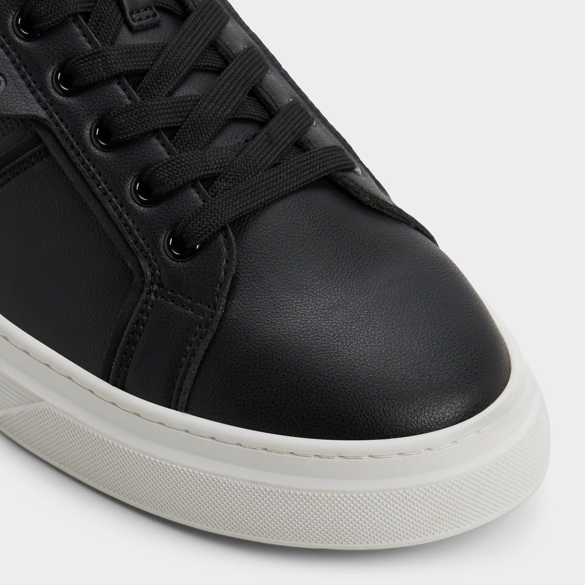Courtline in Black Black 14253819 - Low top sneaker, Cup sole | Aldo