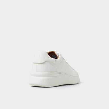 Toddy in White - Low top sneaker | Aldo