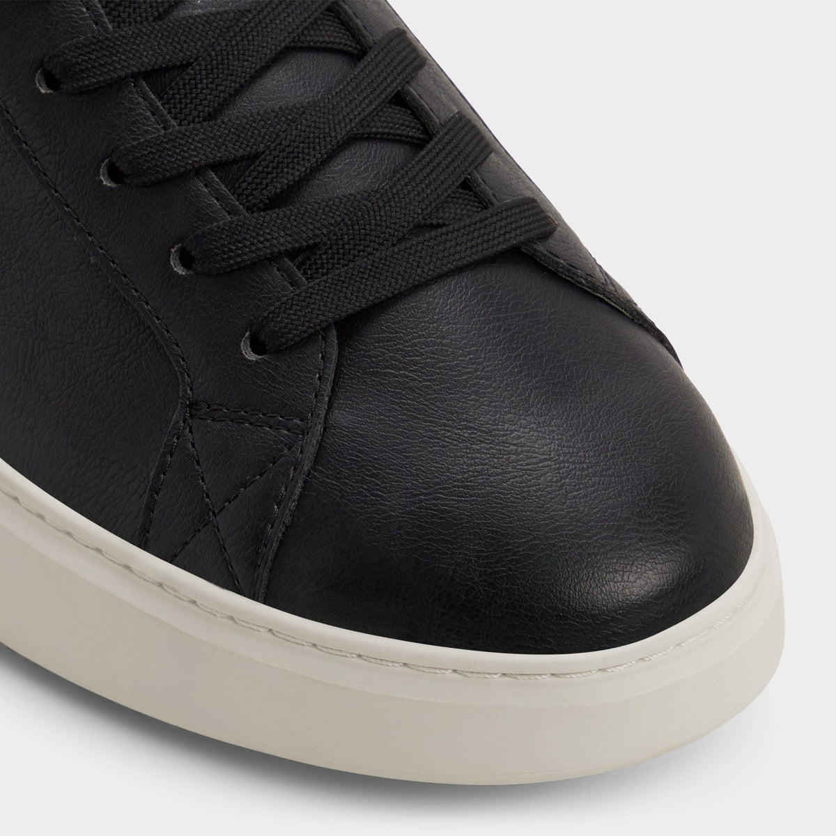 Rohan in Black - Low top sneaker | Aldo