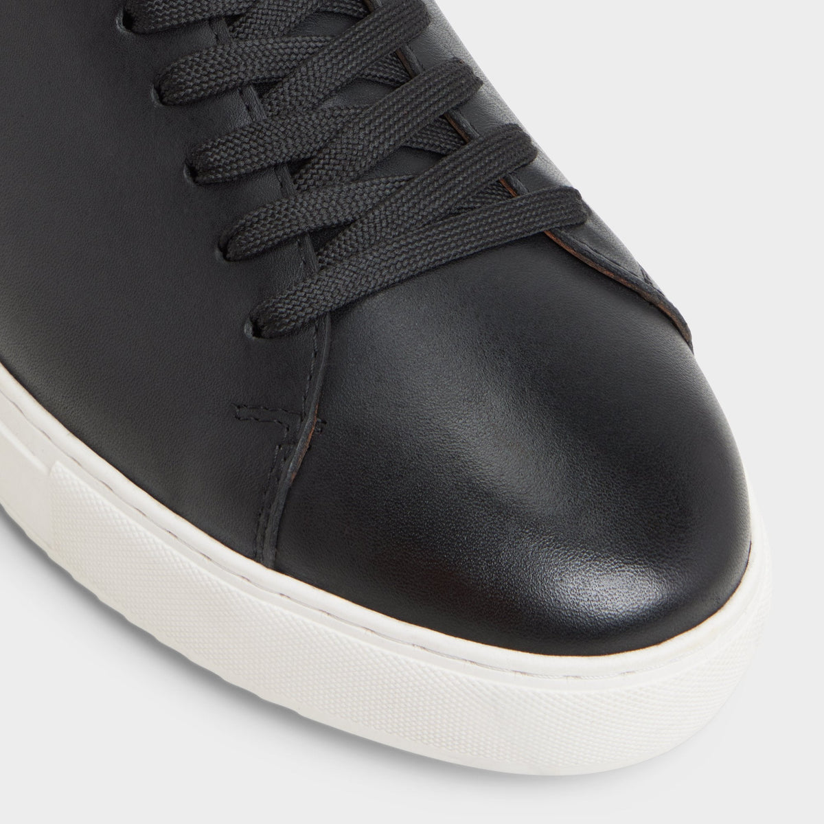 Fonzo in Black - Low top sneaker | Aldo