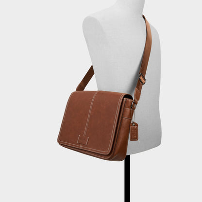 Wigoandd in Cognac - Messenger bag | Aldo